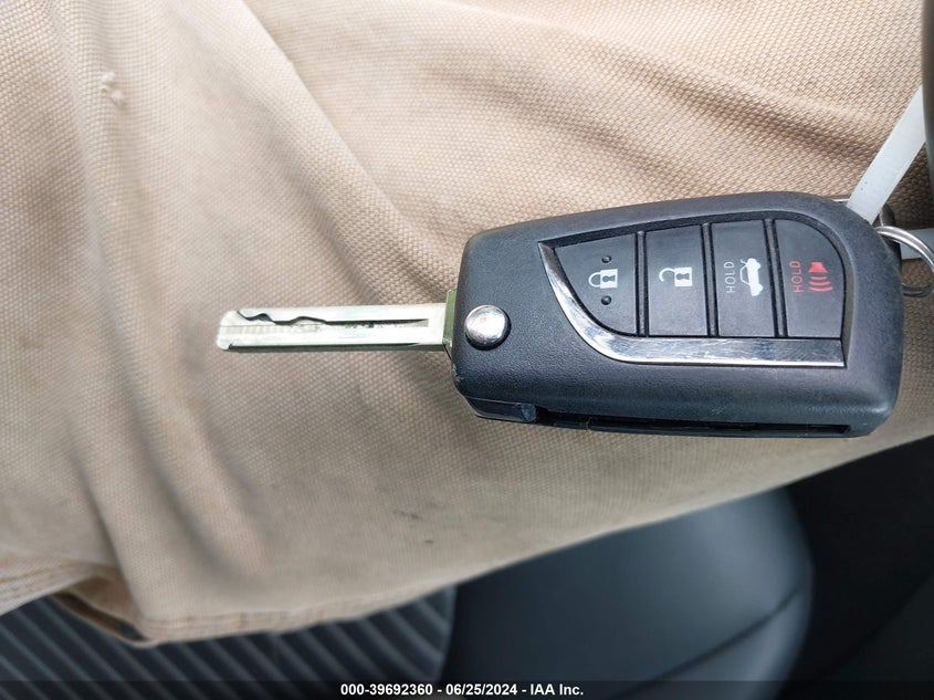 2022 TOYOTA CAMRY SE - 4T1G11AK0NU069185