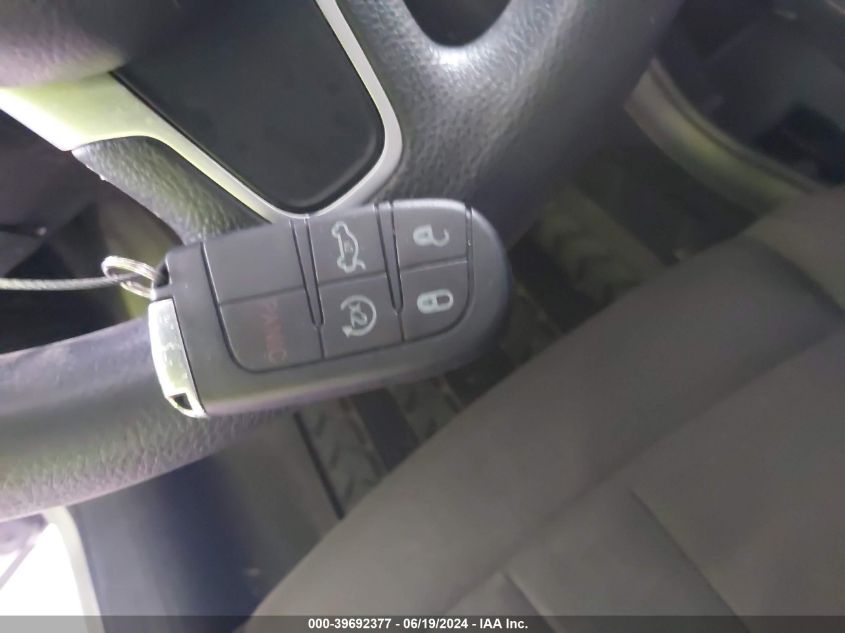 2015 Chrysler 200 Limited VIN: 1C3CCCAB7FN644701 Lot: 39692377