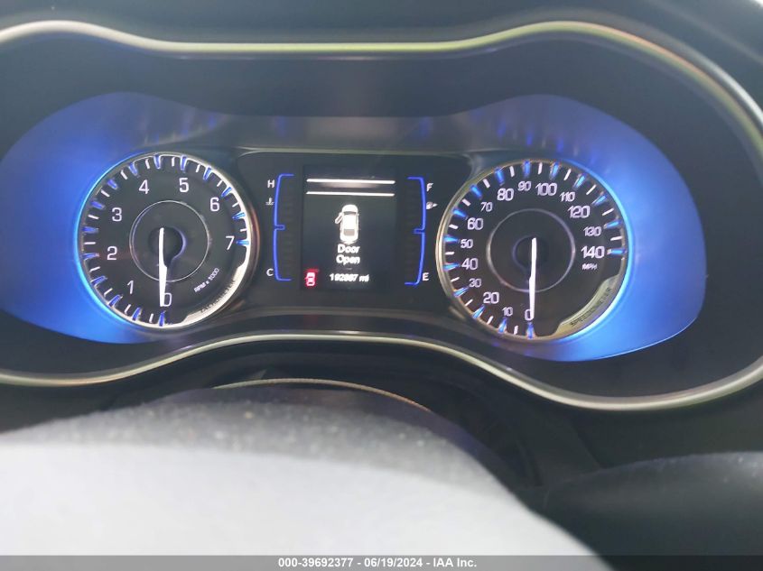 2015 Chrysler 200 Limited VIN: 1C3CCCAB7FN644701 Lot: 39692377