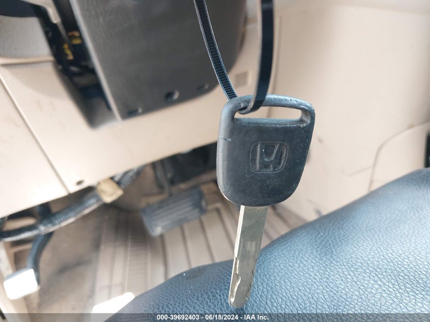 2003 Honda Odyssey Ex-L VIN: 5FNRL18033B049353 Lot: 39692403