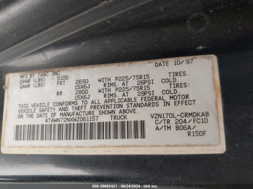 1998 Toyota Tacoma Base V6 VIN: 4TAWN72NXWZ061157 Lot: 39692421