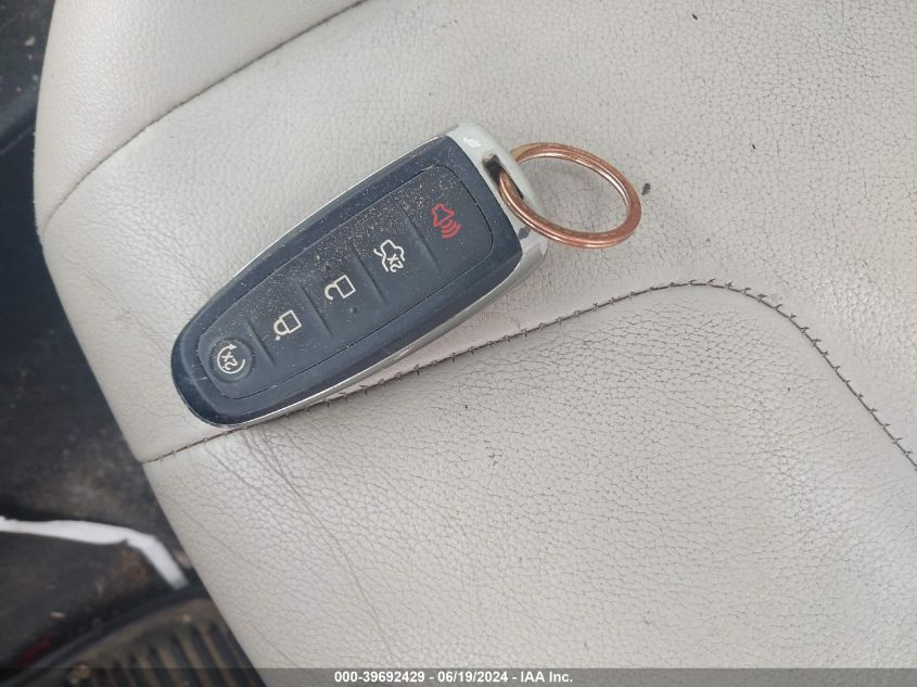 2018 Ford Focus Titanium VIN: 1FADP3J21JL326619 Lot: 39692429