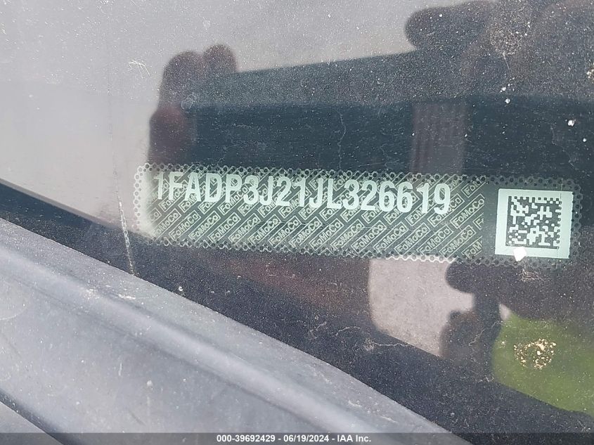 2018 Ford Focus Titanium VIN: 1FADP3J21JL326619 Lot: 39692429