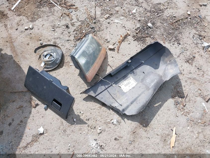 2001 Jeep Grand Cherokee Laredo VIN: 1J4GX48N11C738868 Lot: 39692462