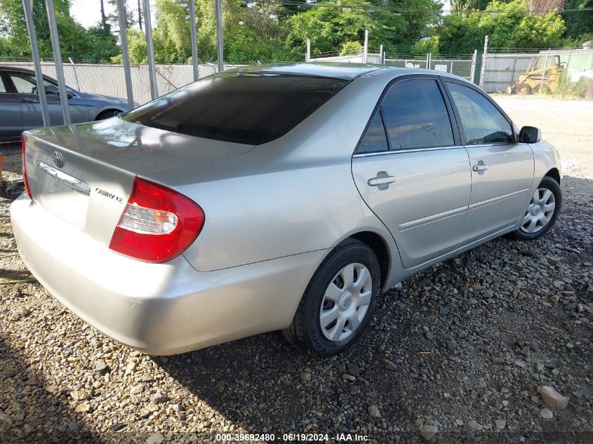 2004 Toyota Camry Le VIN: 4T1BE32K24U284607 Lot: 39692480