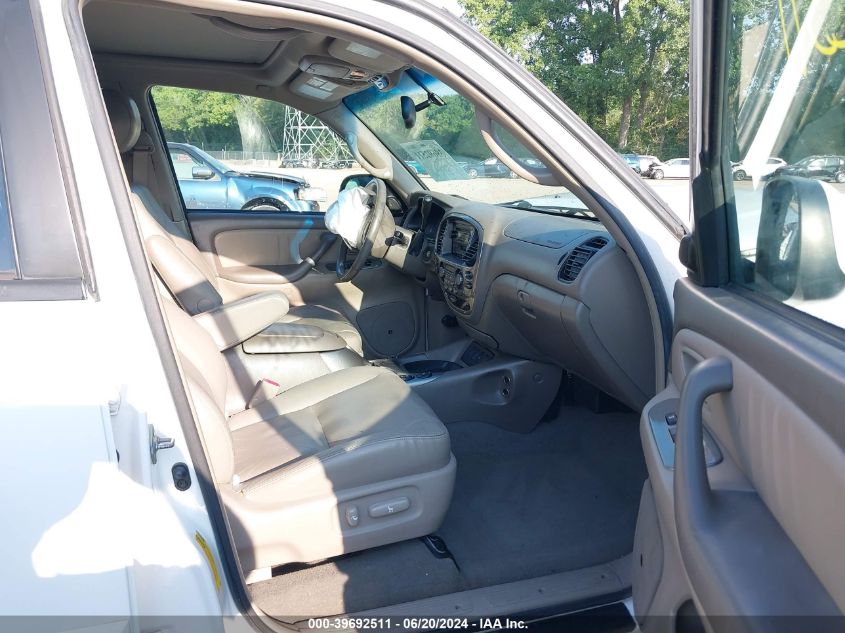 2005 Toyota Sequoia Limited V8 VIN: 5TDBT48A55S236751 Lot: 39692511