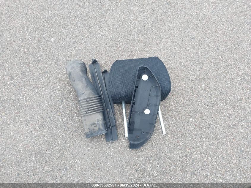 2010 Mazda 3 S VIN: JM1BL1S52A1214093 Lot: 39692557