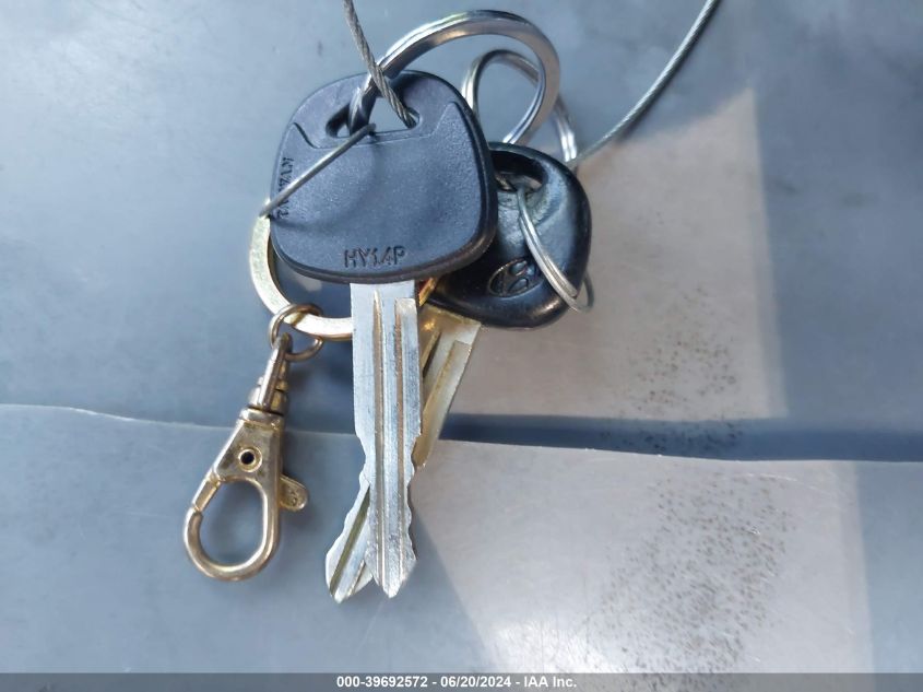 2005 Hyundai Elantra Gls/Gt VIN: KMHDN46D85U085556 Lot: 39692572