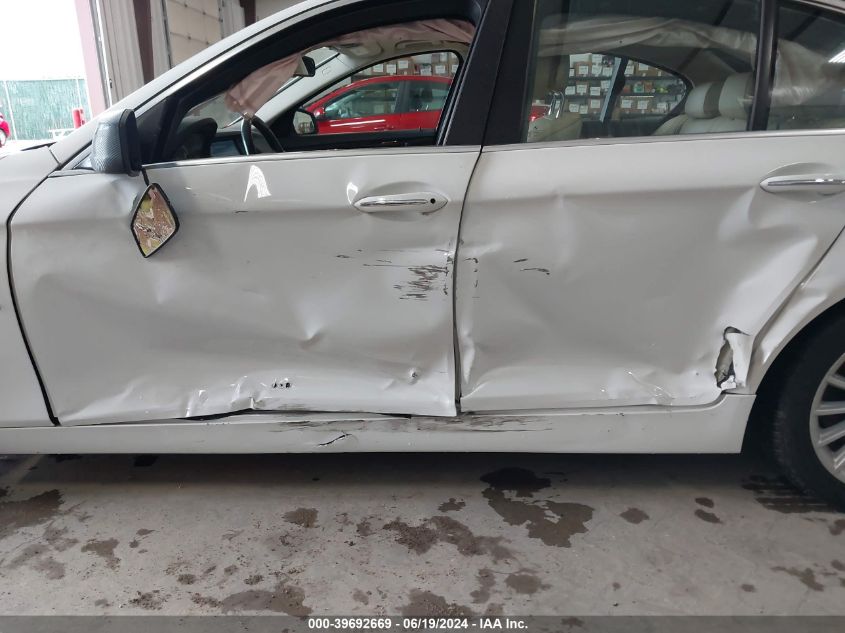 2011 BMW 535I xDrive VIN: WBAFU7C54BC875482 Lot: 39692669