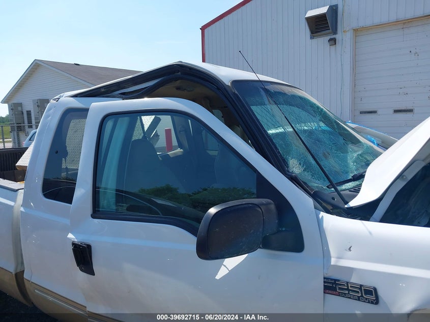 2000 Ford F-250 Lariat/Xl/Xlt VIN: 1FTNX20S5YEB54569 Lot: 39692715