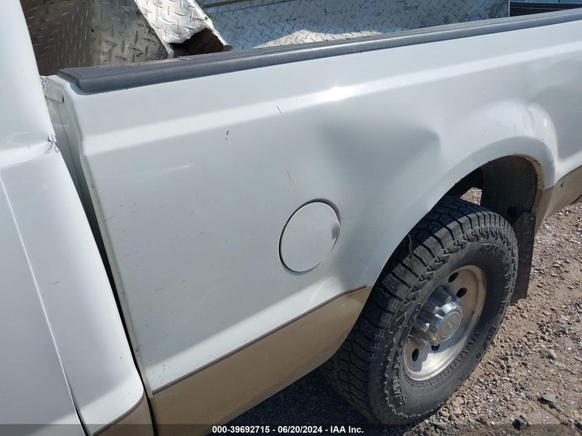 2000 Ford F-250 Lariat/Xl/Xlt VIN: 1FTNX20S5YEB54569 Lot: 39692715