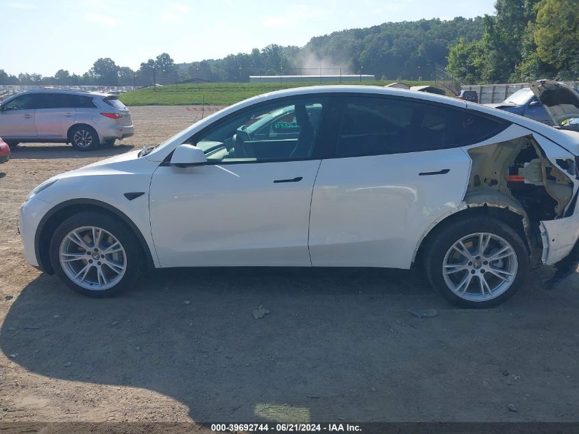 2021 Tesla Model Y Long Range Dual Motor All-Wheel Drive VIN: 5YJYGDEE7MF262714 Lot: 39692744