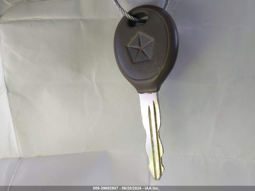 2000 Jeep Grand Cherokee Limited VIN: 1J4GW58N1YC394784 Lot: 39692907