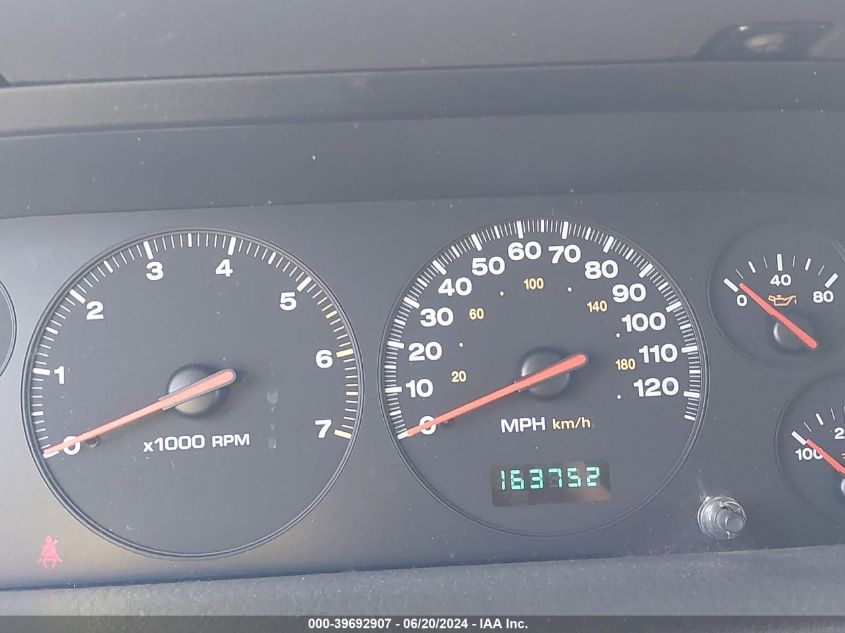 2000 Jeep Grand Cherokee Limited VIN: 1J4GW58N1YC394784 Lot: 39692907