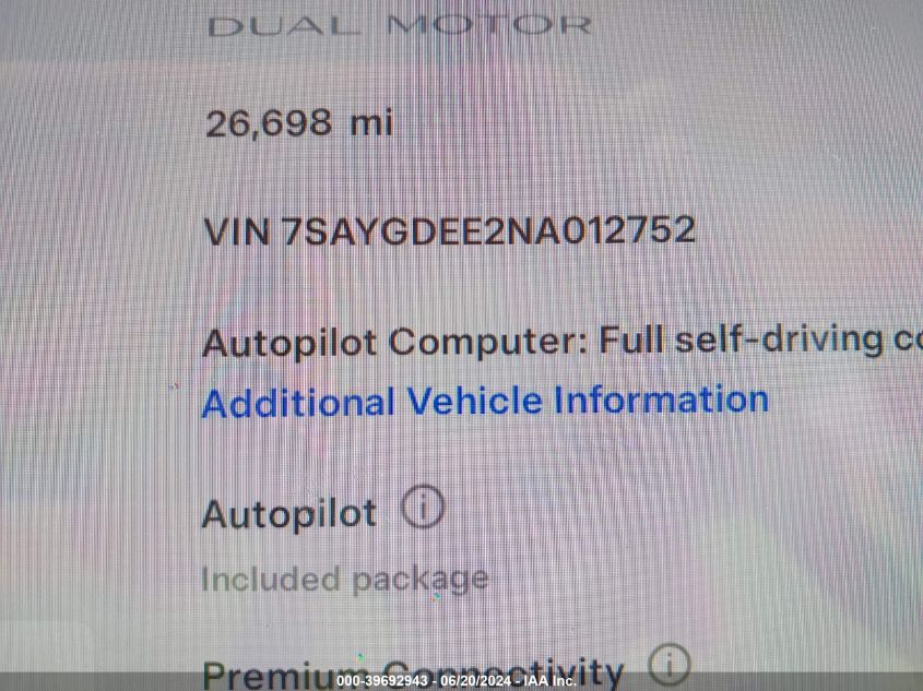 2022 Tesla Model Y VIN: 7SAYGDEE2NA012752 Lot: 39692943