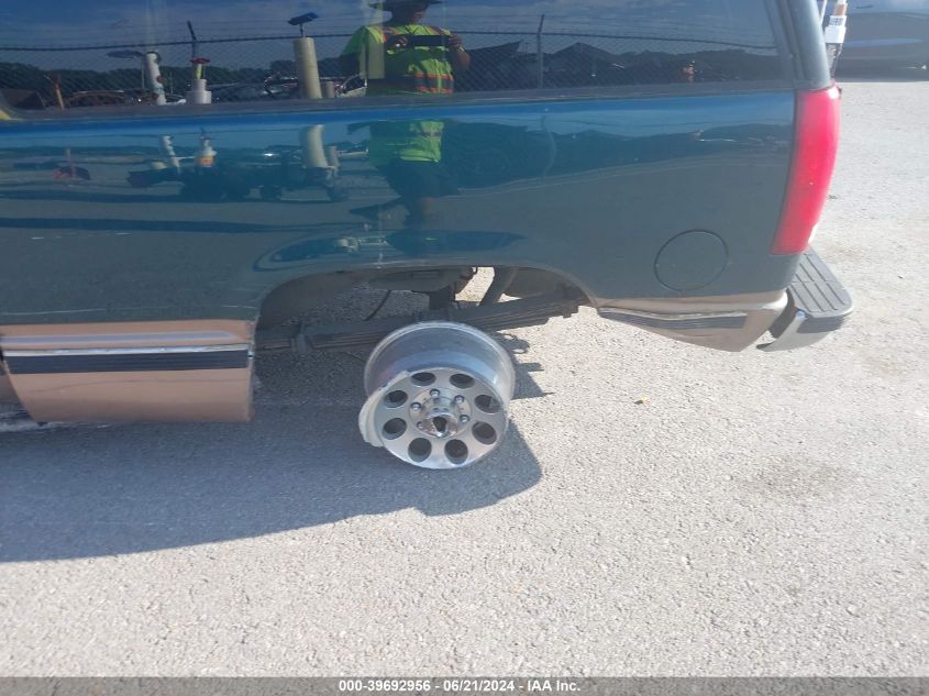 1998 Chevrolet Tahoe K1500 VIN: 3GNEK18R8WG137966 Lot: 39692956