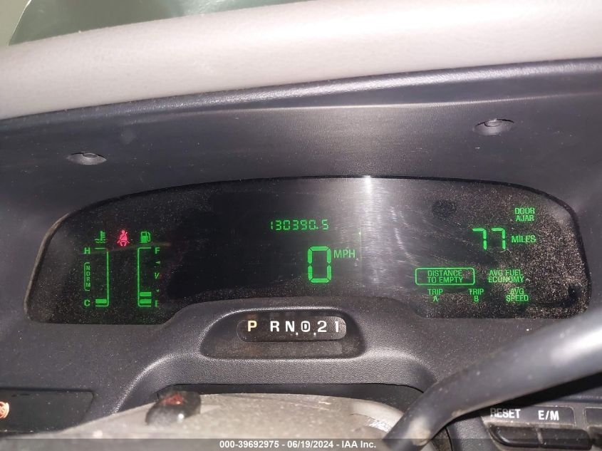 2000 Ford Crown Victoria Lx VIN: 2FAFP74W4YX176856 Lot: 39692975