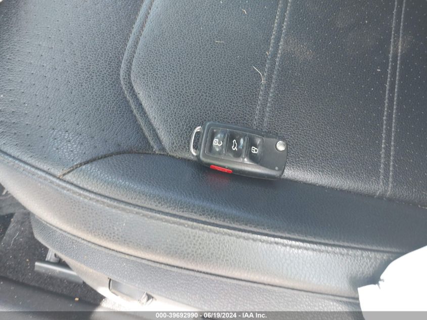 2015 Volkswagen Passat 2.0L Tdi Se VIN: 1VWBV7A30FC095417 Lot: 39692990