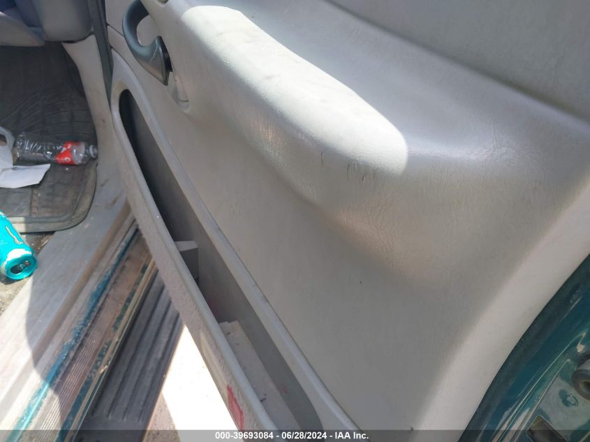 1997 Ford Expedition Eddie Bauer/Xlt VIN: 1FMFU18L2VLA20139 Lot: 39693084