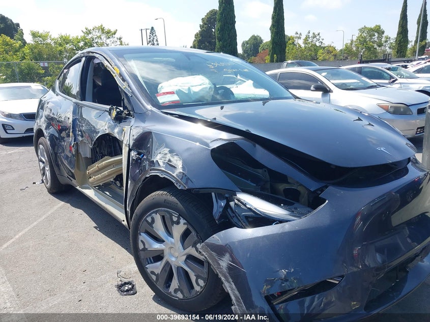 VIN 7SAYGDEEXRA238009 2024 TESLA MODEL Y LONG RANGE DUAL MOTOR ALL-WHEEL DRIVE