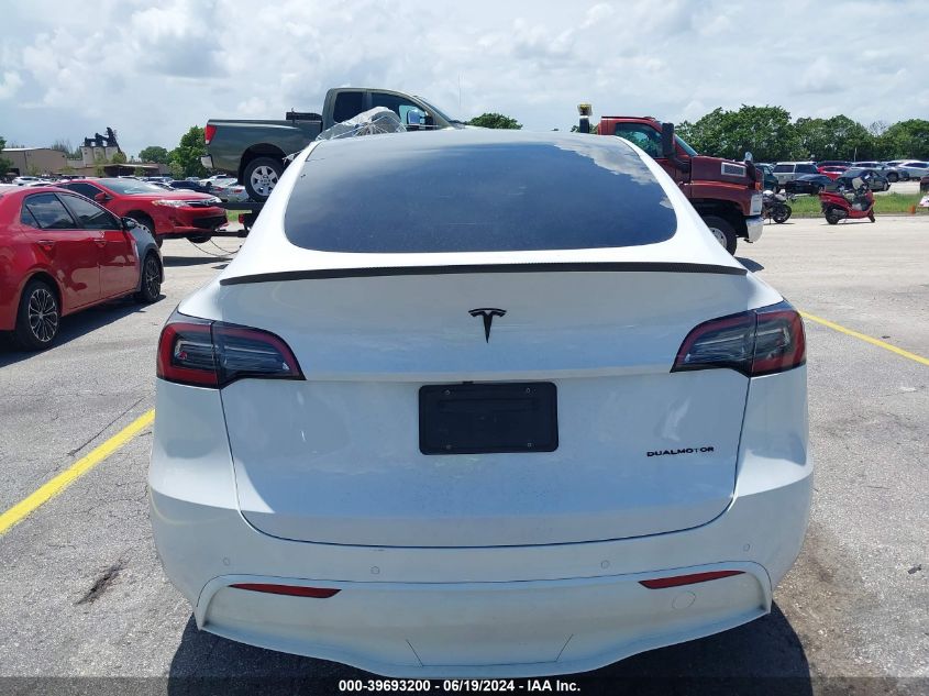 2022 Tesla Model Y Long Range Dual Motor All-Wheel Drive VIN: 7SAYGAEE8NF520550 Lot: 39693200