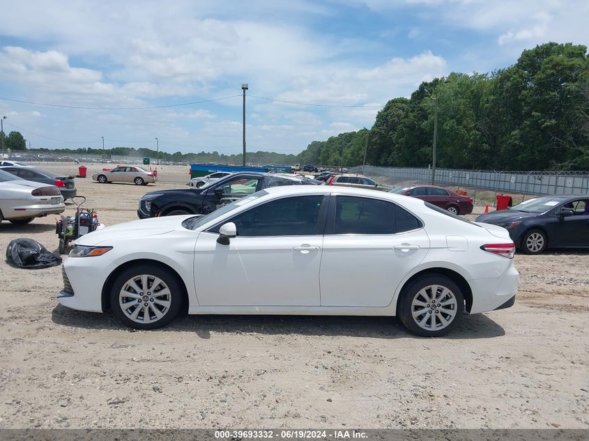 2018 TOYOTA CAMRY LE - 4T1B11HK2JU591956