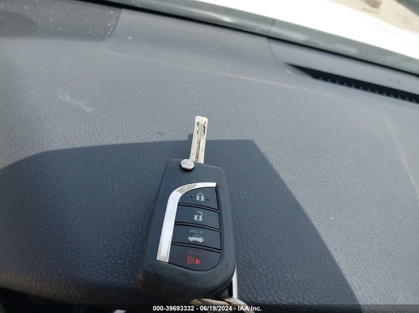 2018 TOYOTA CAMRY LE - 4T1B11HK2JU591956