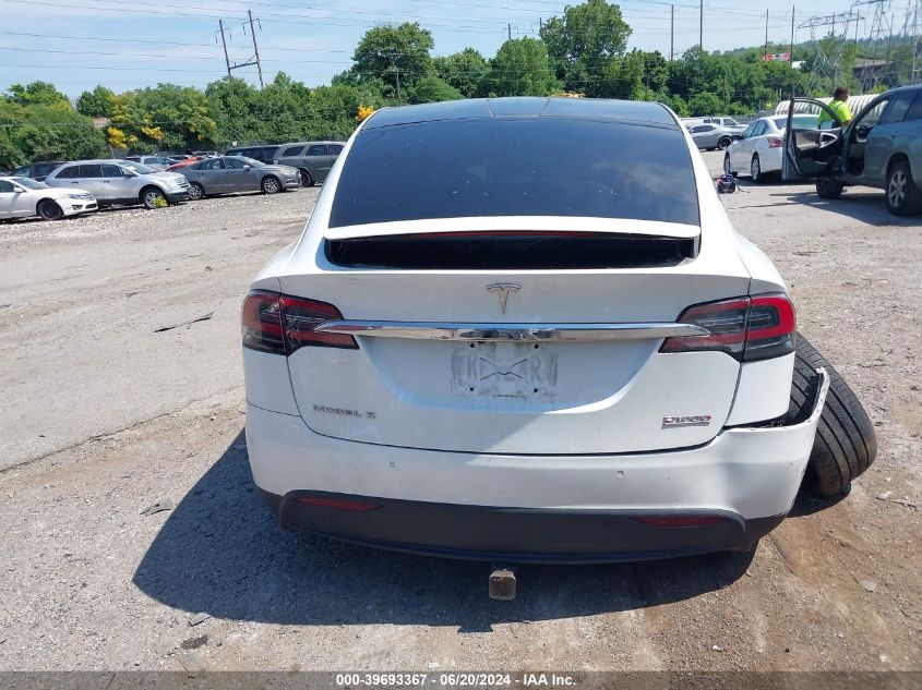 2018 Tesla Model X 100D/75D/P100D VIN: 5YJXCBE40JF117139 Lot: 39693367