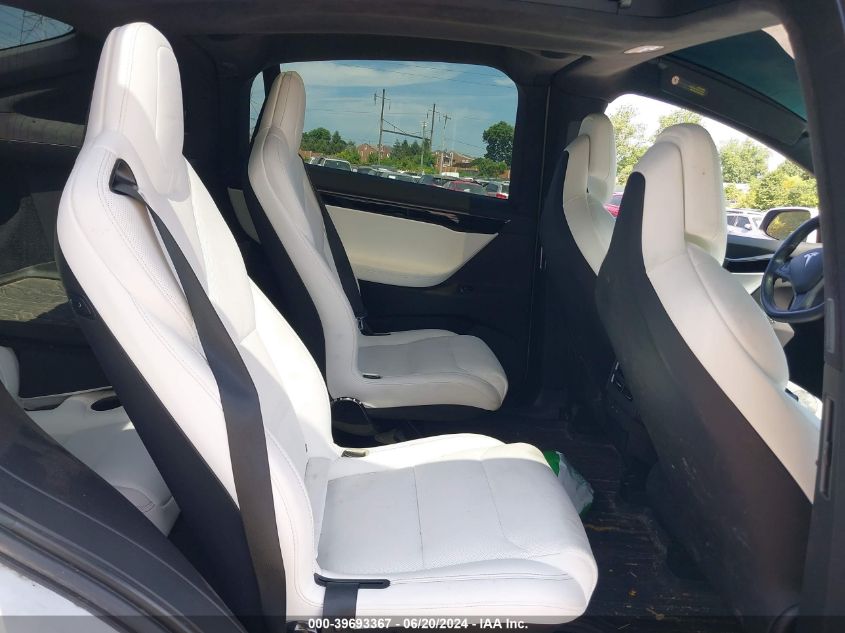 2018 Tesla Model X 100D/75D/P100D VIN: 5YJXCBE40JF117139 Lot: 39693367