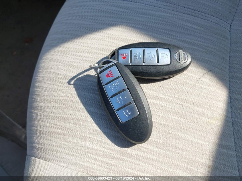 2014 Nissan Sentra S/Sv/Sr/Sl VIN: 3N1AB7AP7EY338045 Lot: 39693423