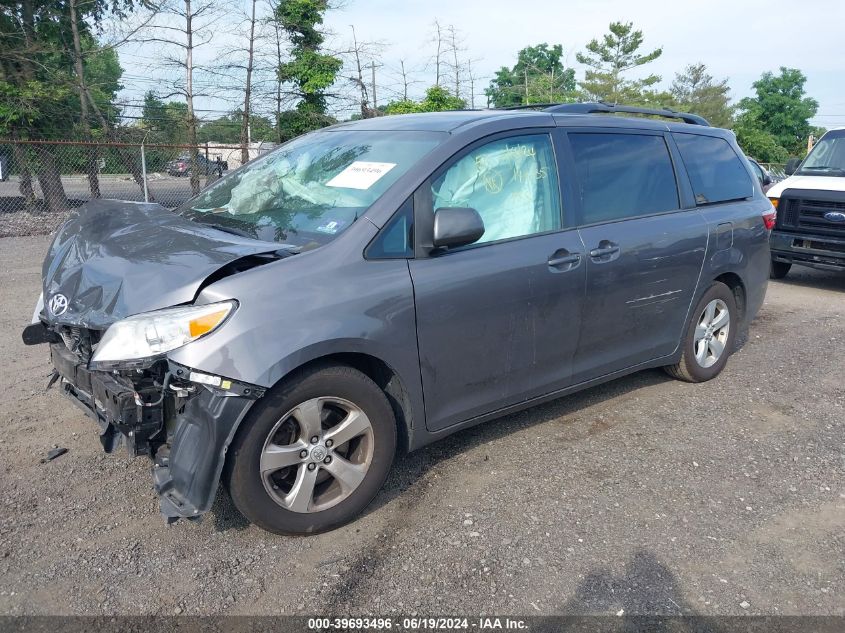 5TDKK3DC0FS648730 2015 TOYOTA SIENNA - Image 2