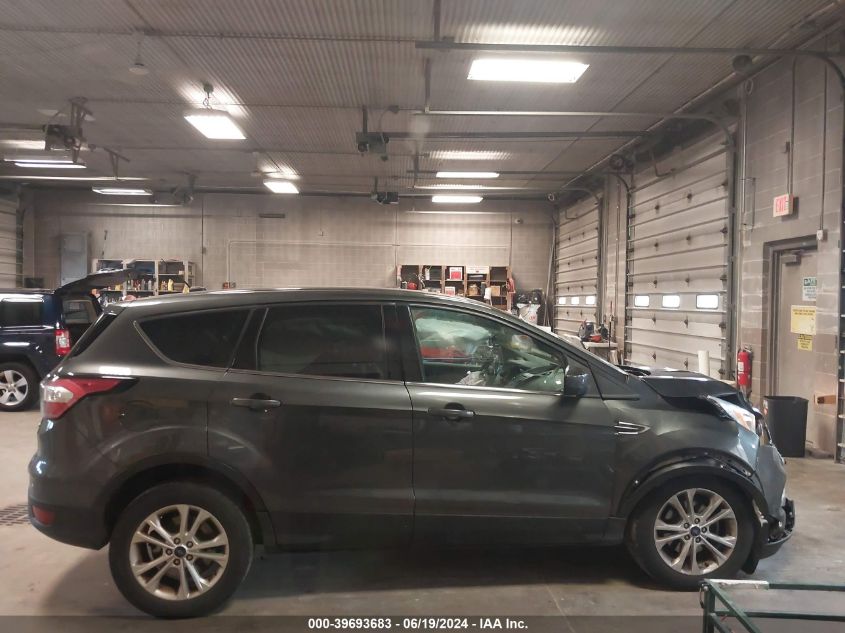 2017 FORD ESCAPE SE - 1FMCU0GD2HUC38877