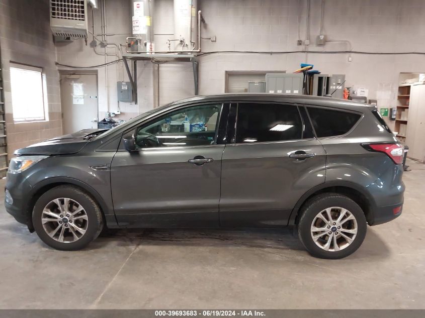 2017 FORD ESCAPE SE - 1FMCU0GD2HUC38877