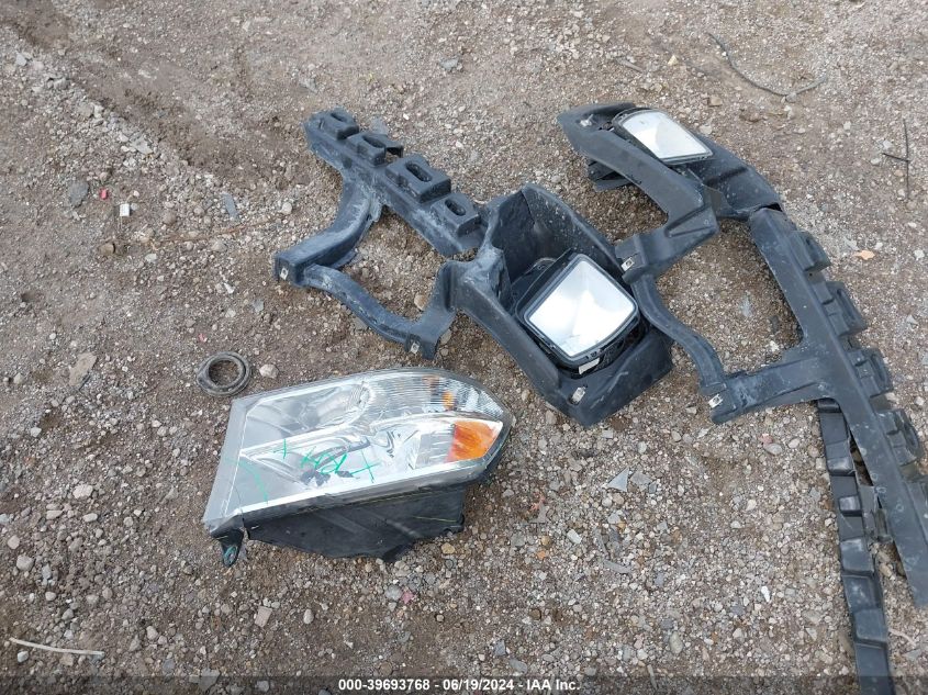 2017 Ram 1500 St VIN: 3C6RR7KT7HG640878 Lot: 39693768