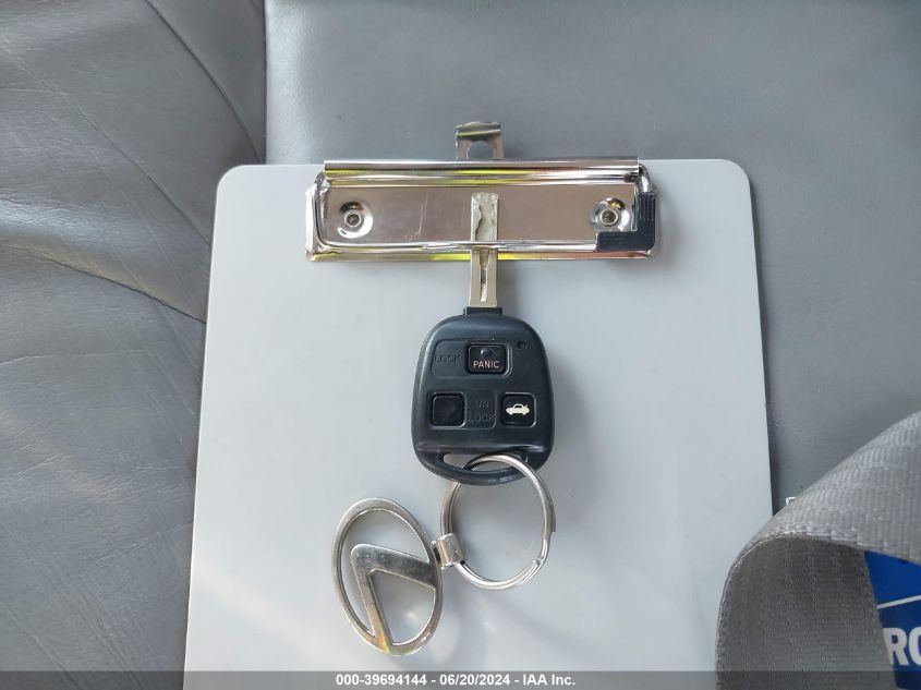 2005 Lexus Es 330 VIN: JTHBA30G255073383 Lot: 39694144