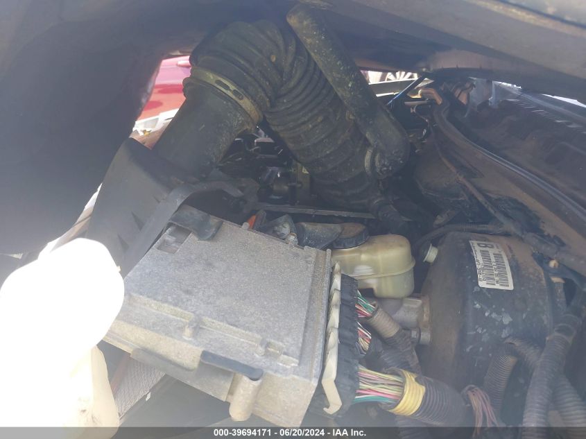 2005 Ford Crown Victoria Lx VIN: 2FAHP74W75X122052 Lot: 39694171