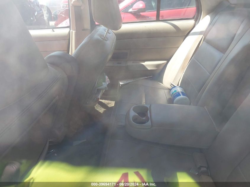 2005 Ford Crown Victoria Lx VIN: 2FAHP74W75X122052 Lot: 39694171