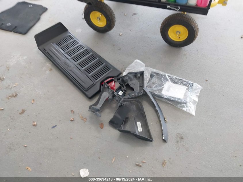 2021 Jeep Wrangler Unlimited Sahara 4X4 VIN: 1C4HJXENXMW625974 Lot: 39694218