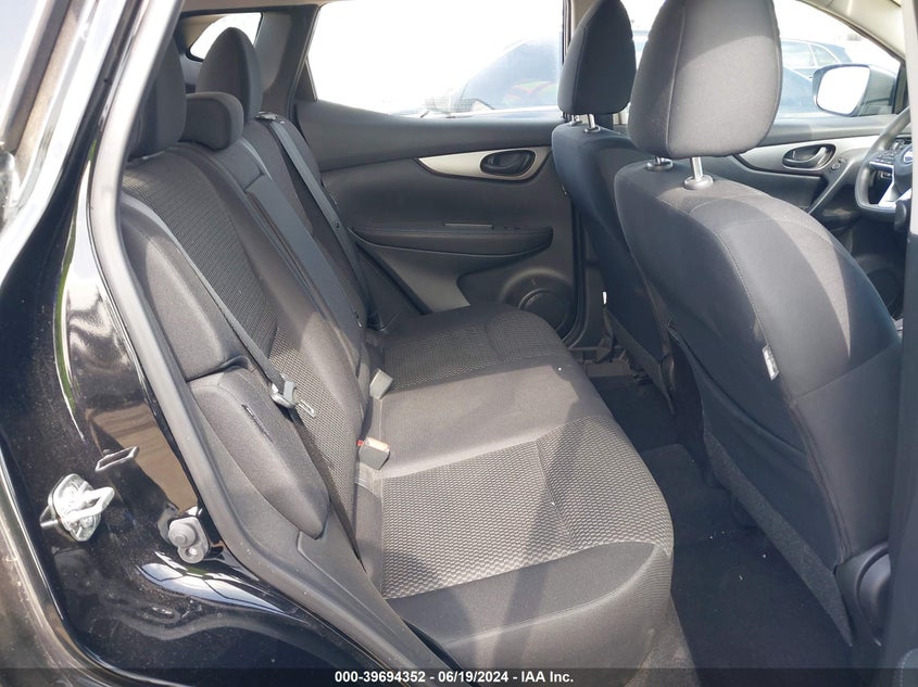 VIN JN1BJ1AV7MW320735 2021 NISSAN ROGUE SPORT S FWD XTRONIC CVT