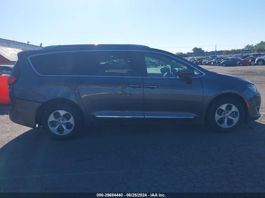 2017 Chrysler Pacifica Touring-L Plus VIN: 2C4RC1EG4HR669934 Lot: 39694440