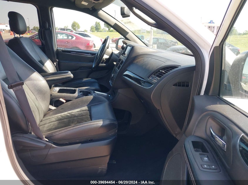 VIN 2C4RDGCG7HR549094 2017 DODGE GRAND CARAVAN SXT