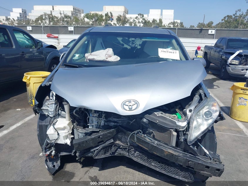 2016 Toyota Sienna Xle 8 Passenger VIN: 5TDYK3DC2GS765687 Lot: 39694617