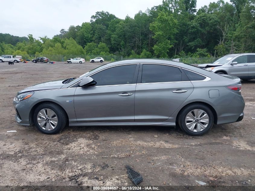 2018 Hyundai Sonata Hybrid Se VIN: KMHE24L36JA082336 Lot: 39694657