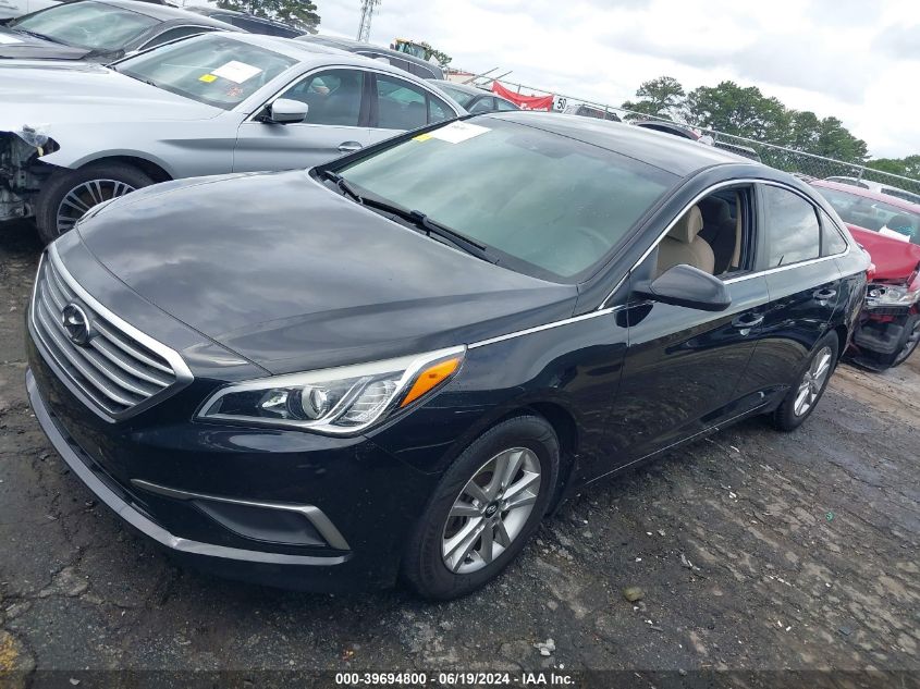 5NPE24AF2HH528289 2017 HYUNDAI SONATA - Image 2