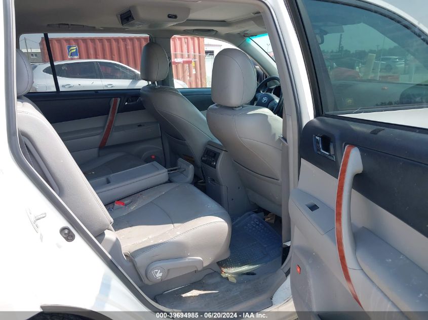 2010 Toyota Highlander Limited V6 VIN: 5TDDK3EH8AS015596 Lot: 39694985