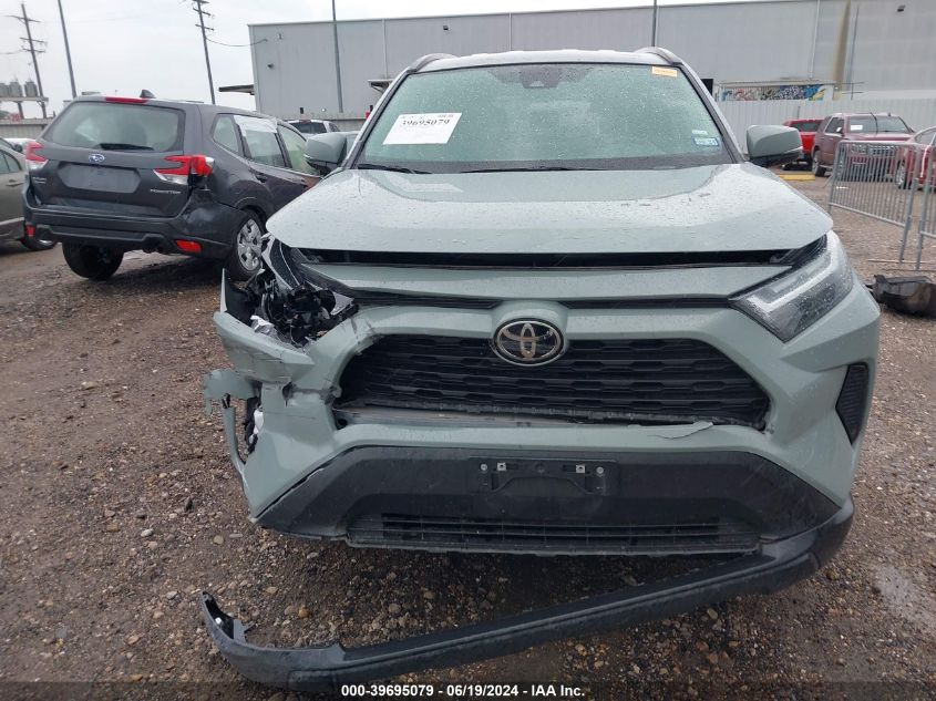2022 TOYOTA RAV4 XLE - 2T3W1RFV2NW208902