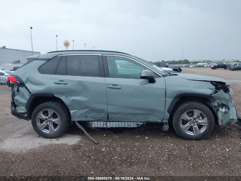 2022 TOYOTA RAV4 XLE - 2T3W1RFV2NW208902