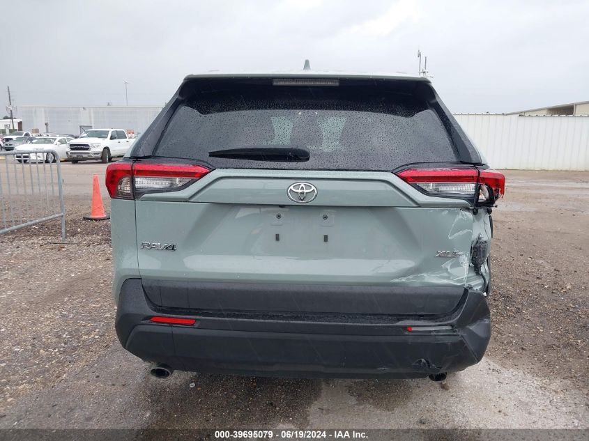 2022 TOYOTA RAV4 XLE - 2T3W1RFV2NW208902