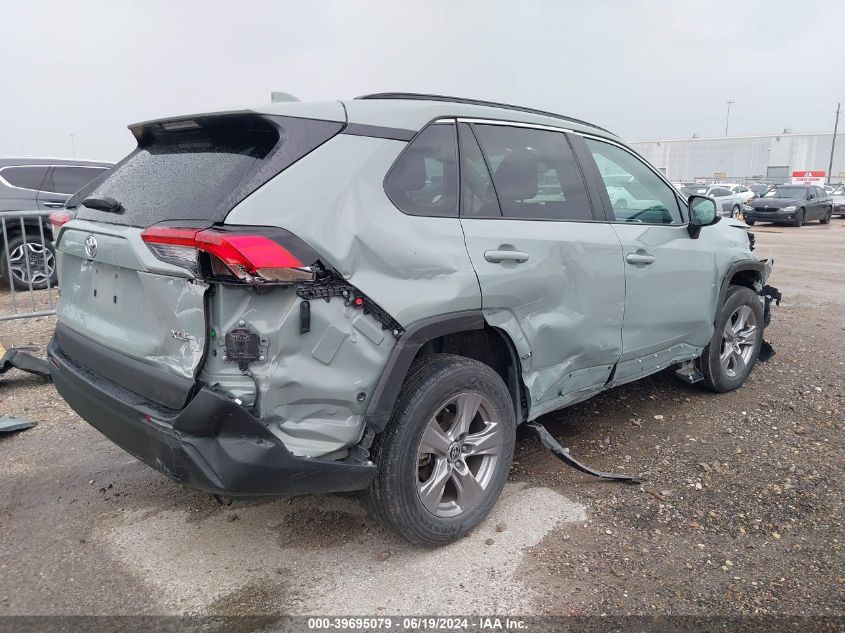 2022 TOYOTA RAV4 XLE - 2T3W1RFV2NW208902