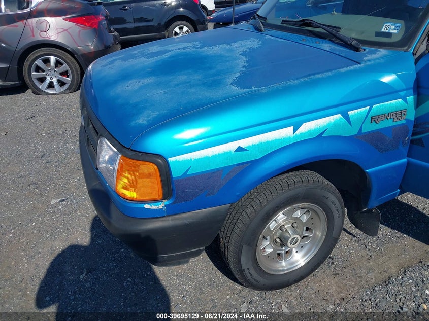1994 Ford Ranger VIN: 1FTCR10A2RTA85422 Lot: 39695129